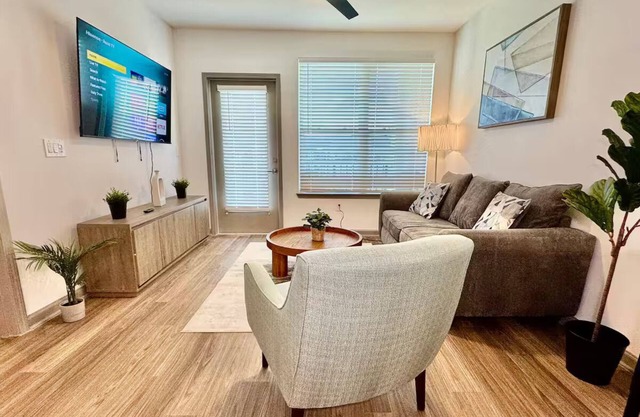 Stylish King Bed Southside Jax Pool Gym Mayo UNF