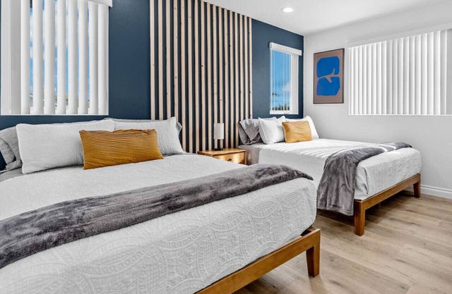 Stylish New home Near DTLA, Disneyland, SOFI