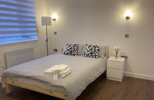 Stylish & Quiet Flat in Aylesbury Centre with Parking