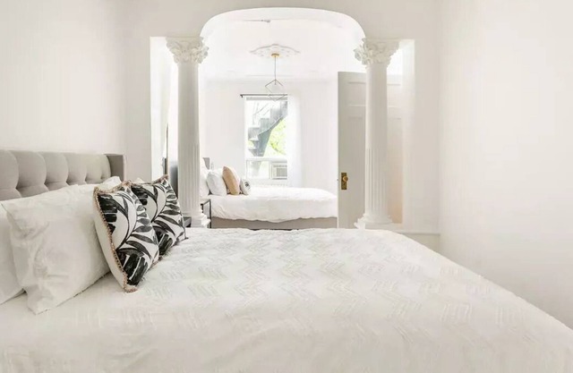 Stylish, Spacious and Cozy with Private Parking