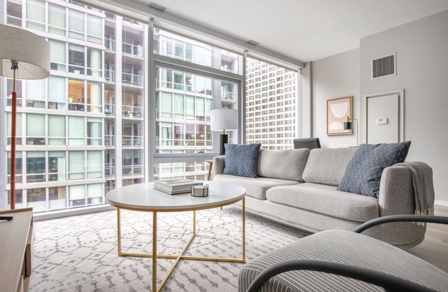Stylish Streeterville 2BR w/Lounge & Pool, nr Riverwalk, by Blueground