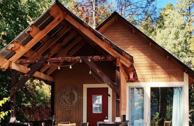 Stylish Studio w/views of Vallecito Lake & San Juan Mountains