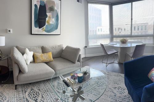 Stylish1BR, Arlington,FREEPark,Pool, Gym Wifi,