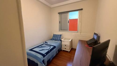 Suíte com espaço compartilhado ao lado do shopping, BOS, Centro