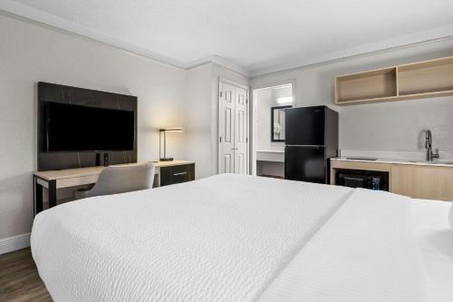 Suburban Studios Slidell I-10