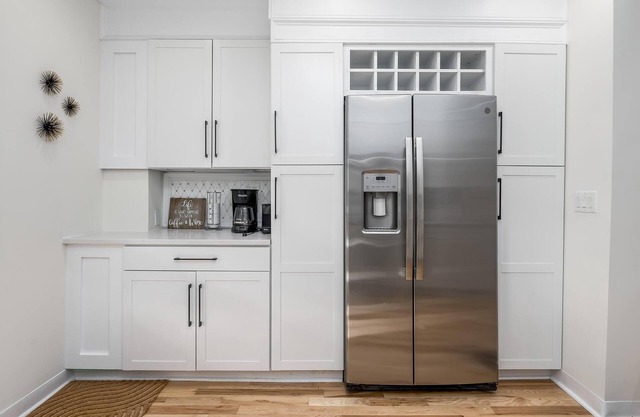 Suite 23 - Spacious and Stylish in the Old North