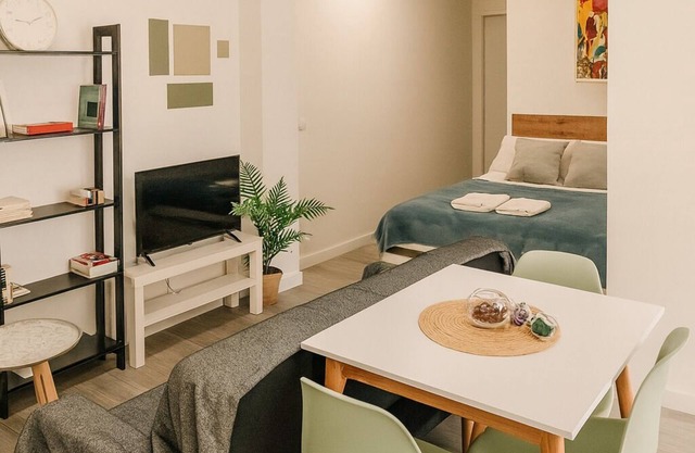 Suite by Hawkins interior 2nd A