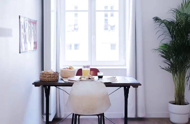 Suite St Georges, 1-2p, 5 Min. From Stan Square