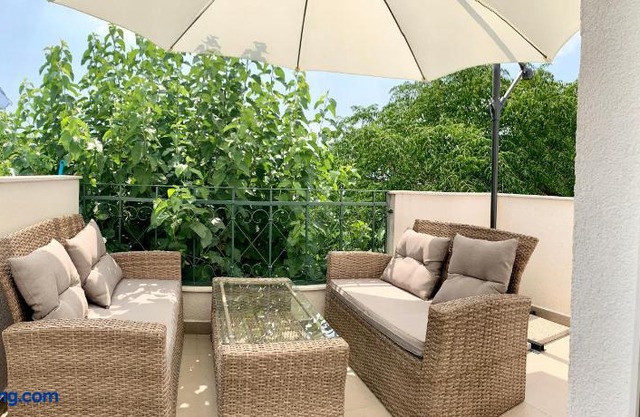Summer Apartment