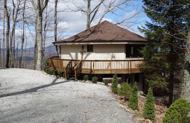 Summer Fun in the Mountains at Skyline View on Beech!