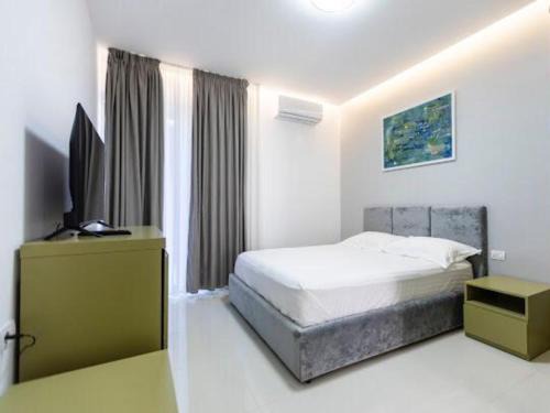 Summer Hotel