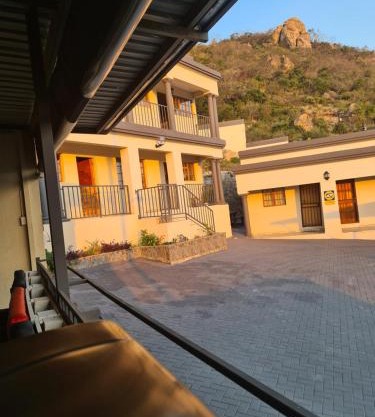 SummerField Guest House