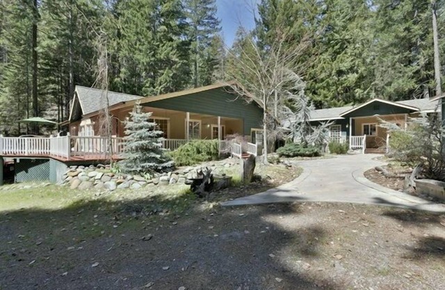 Summit Estate large home with a Cottage.