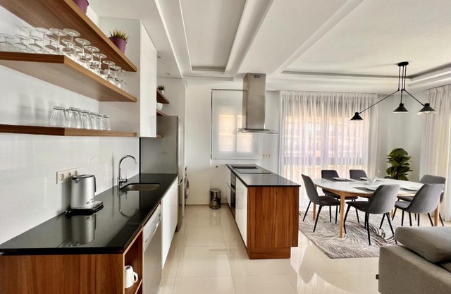 Sun Apartment Los Arenales by United Renters