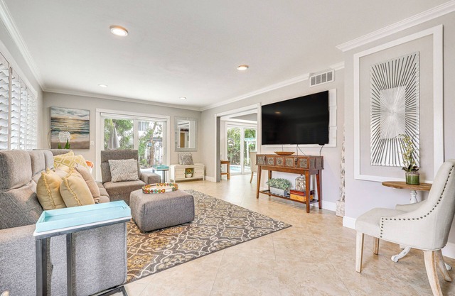 Sun-Soaked Pompano Beach Home w/Private Pool!