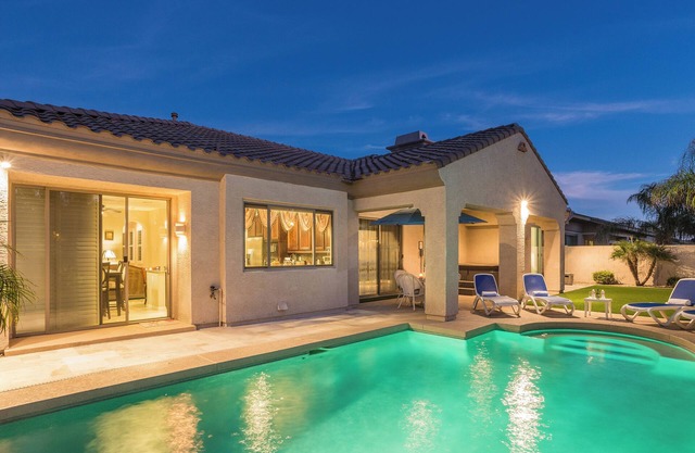 SUNDANCE VILLA - Heated Pool, Jacuzzi, Billiard-1 mile to Wigwam golf club