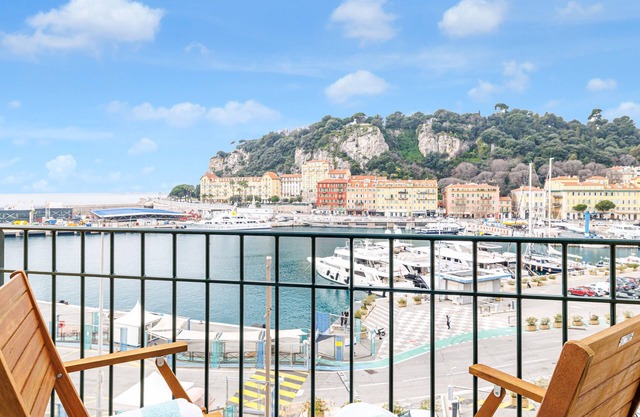 Sunlight Properties Archibald - Nice, 2 Beds, holiday rental, balcony & parking