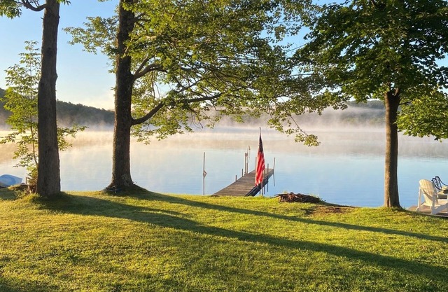 Sunny & Cozy Lake House