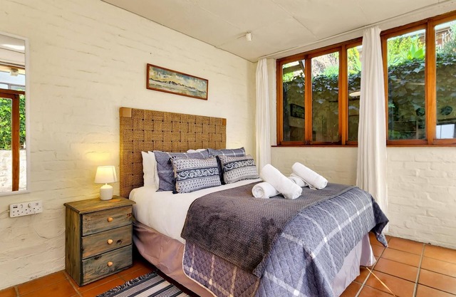 Sunny Kalk Bay Garden Cottage, Walk to Harbour