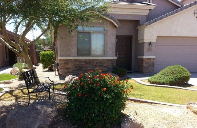 Sunny Maricopa spacious Vacation Home. Clean 3Bd/2Bath. Close to everything