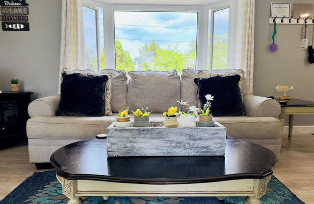 Sunny Shores Retreat, Sunny Shores Retreat