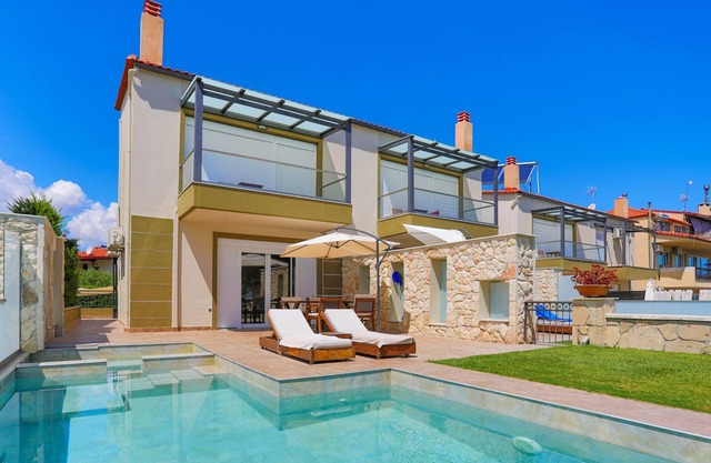 Sunny Villa, luxury, heated pool, excellence