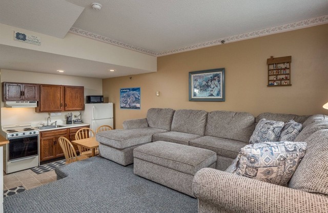 Sunrise A-101 | 1 Bed, 1 Bath