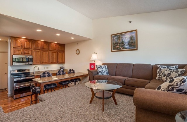 Sunrise C-131 | 1 Bed, 1 Bath