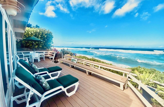 Sunset Oceanfront Hale Kalea - Beach Cruisers!