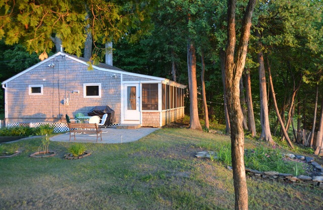 Sunset views and Private Beach on Lake Champlain