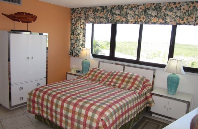 Sunset with an ocean view in Key Largo - Florida