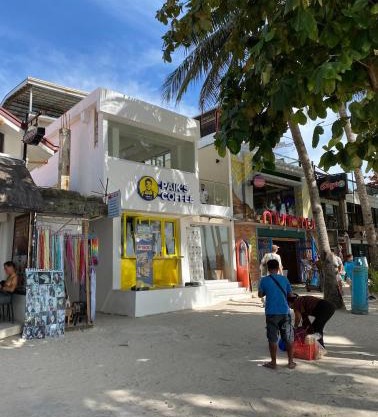 Sunvilla beachfront hotel