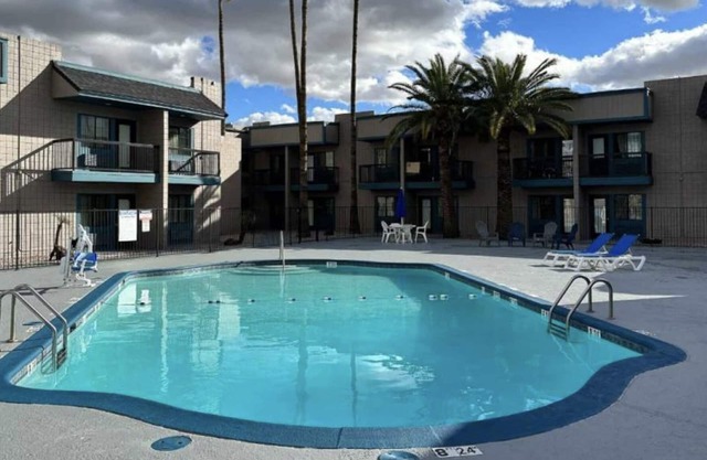 Super 8 by Wyndham Mesa Downtown Near Convention Center