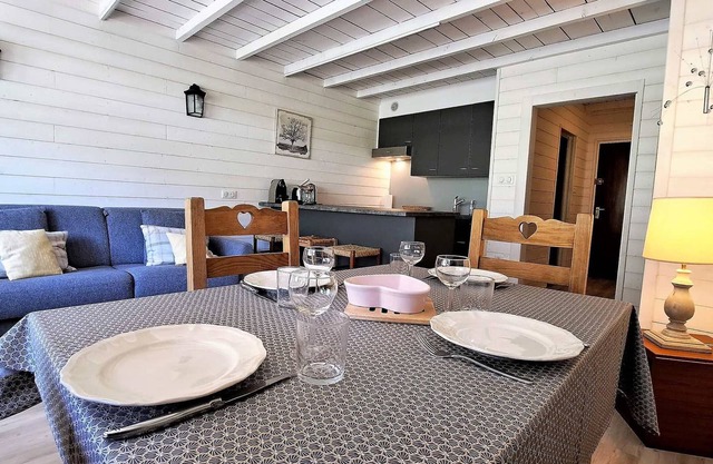 Superb Duplex on Ski Slopes with Terrace and Modern Amenities