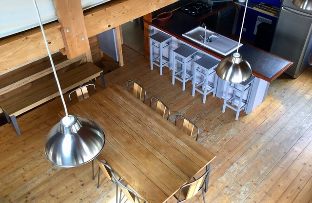 SUPERB WOOD CHALET SEA VIEW