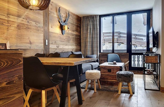 Superbe 2 Pièces + Cabine Rénové, Pied des Pistes, Val d'Isère, 6 Pers., Parking, Balcon Sud - FR-1-518-42