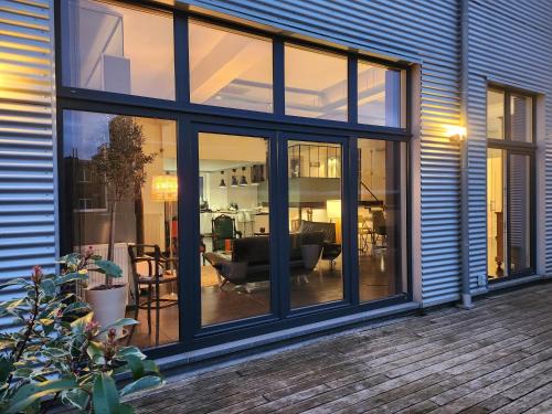 Superbe loft de caractère avec garage à 10' du centre