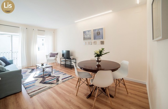 Superior One-Bedroom Apartment with A / C, wifi in City Center