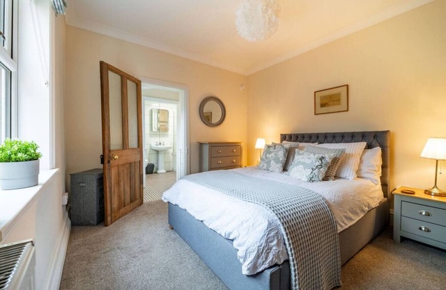 Swift Host | Beautiful 1 bed with Parking