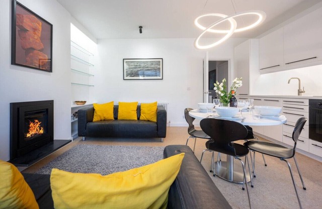 Swift Host | Park Lane | 2 Bed | Great Location