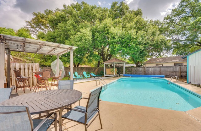 Swim, Golf & Relax! 'Kokomo on the Emerald Coast'