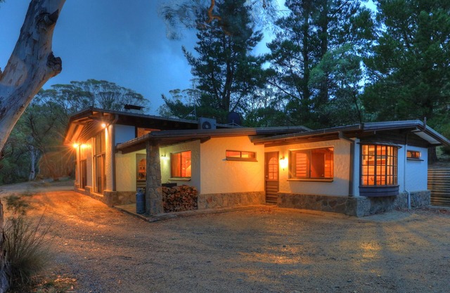 Swiss Style Chalet 2 - 2 Bedroom with loft