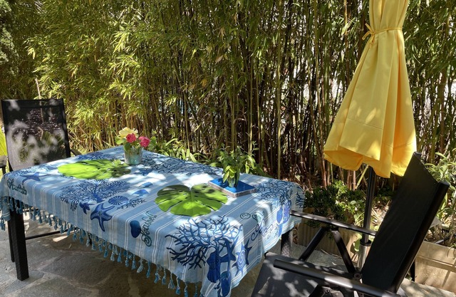 T2 30 M2 GROUND HOUSE WITH INDEPENDENT ENTRANCE TO THE GARDEN PRADET JOUISSA