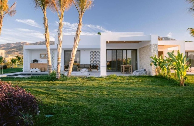 Taf Boutique Beachfront 1 bedroom Villa