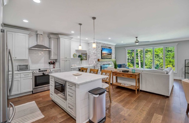 Tall Ship 306 In Keowee Key