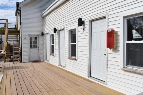 Tannersville Village Room 1