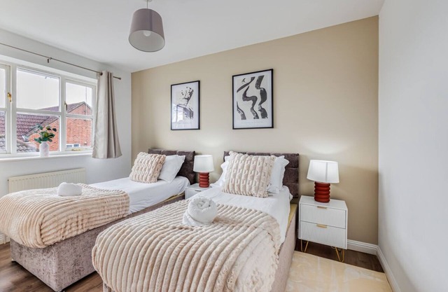 Tattenhoe House Great Location Free Parking Smart TV Garden