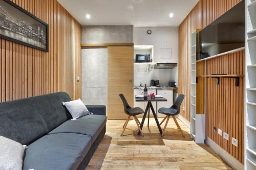 TBS 329 - Charming studio in Paris