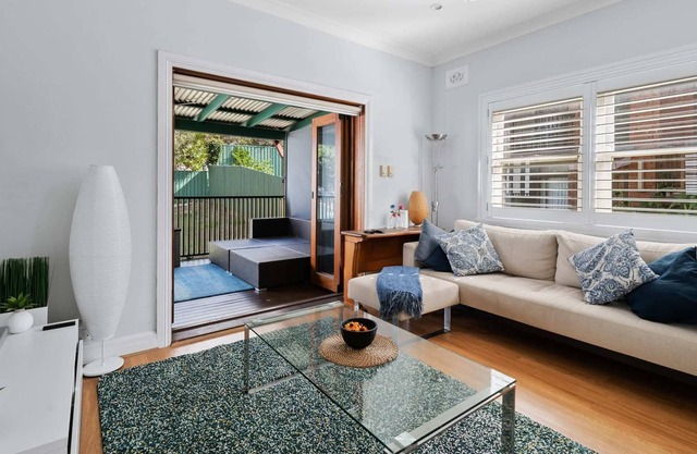 Terrace with BBQ - Steps away from Clovelly Beach