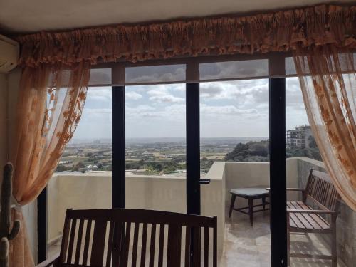 Terraced house with stunning view close to Mdina